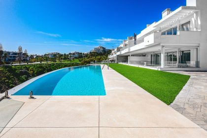 c9d148f1830fcaa49e1bcd28c4ca6f44 - 1