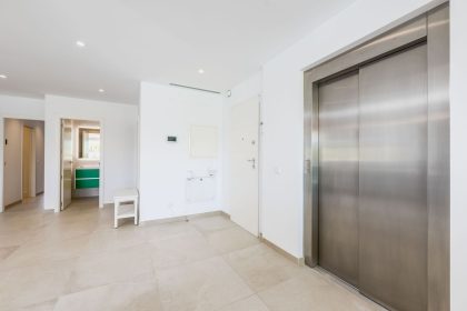 c9d148f1830fcaa49e1bcd28c4ca6f44 - 16