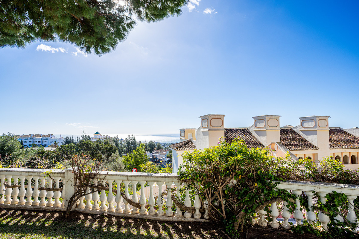 ca11438070be0dce56ab7e5d14e5c5fd - 22