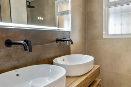 caf556ec0b8af8b2f13ae8a660f9efbd - 11