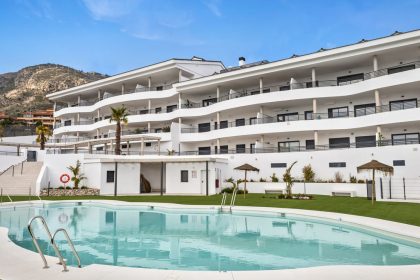 cb250bb04ababbb77db70c7a8a0f7b33 - 25