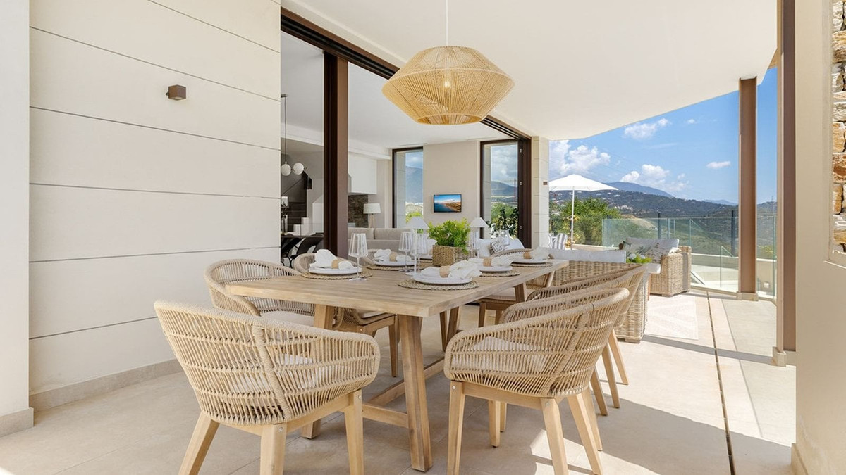 cb4aa1c2ad956267b061439f245783ea - 15