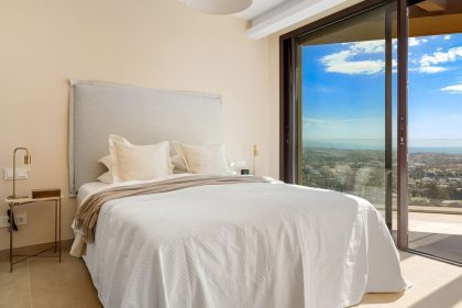 cb4aa1c2ad956267b061439f245783ea - 18