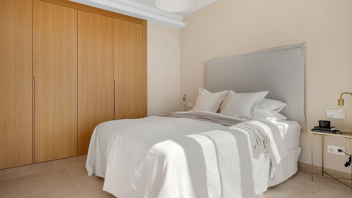 cb4aa1c2ad956267b061439f245783ea - 19