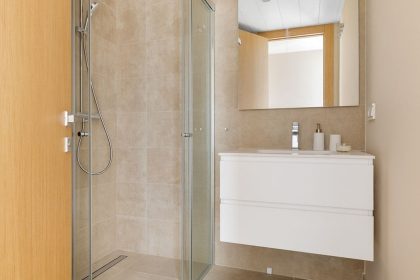 cb4aa1c2ad956267b061439f245783ea - 23