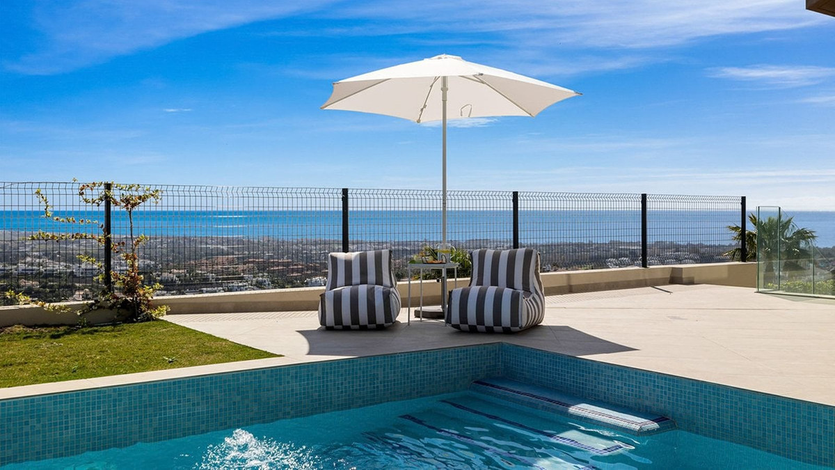 cb4aa1c2ad956267b061439f245783ea - 27