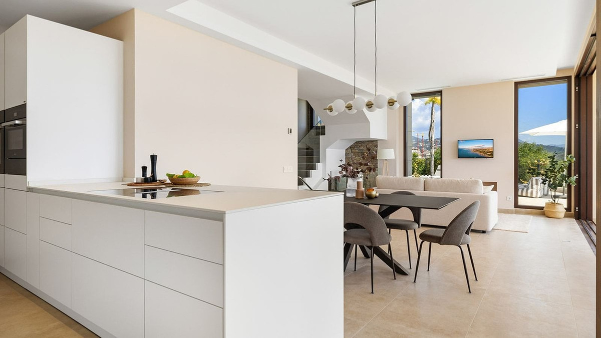 cb4aa1c2ad956267b061439f245783ea - 8