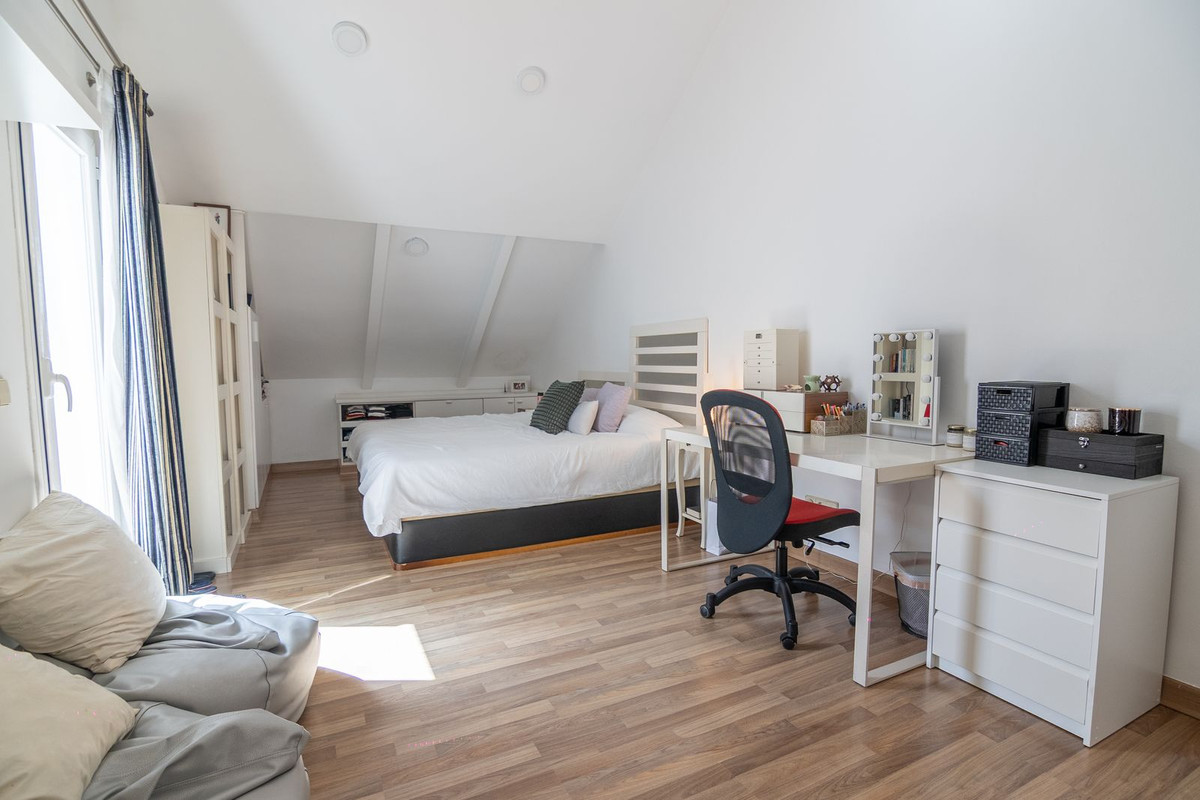 cb4ce16126278e94f5a42db4d1b8dcef - 11