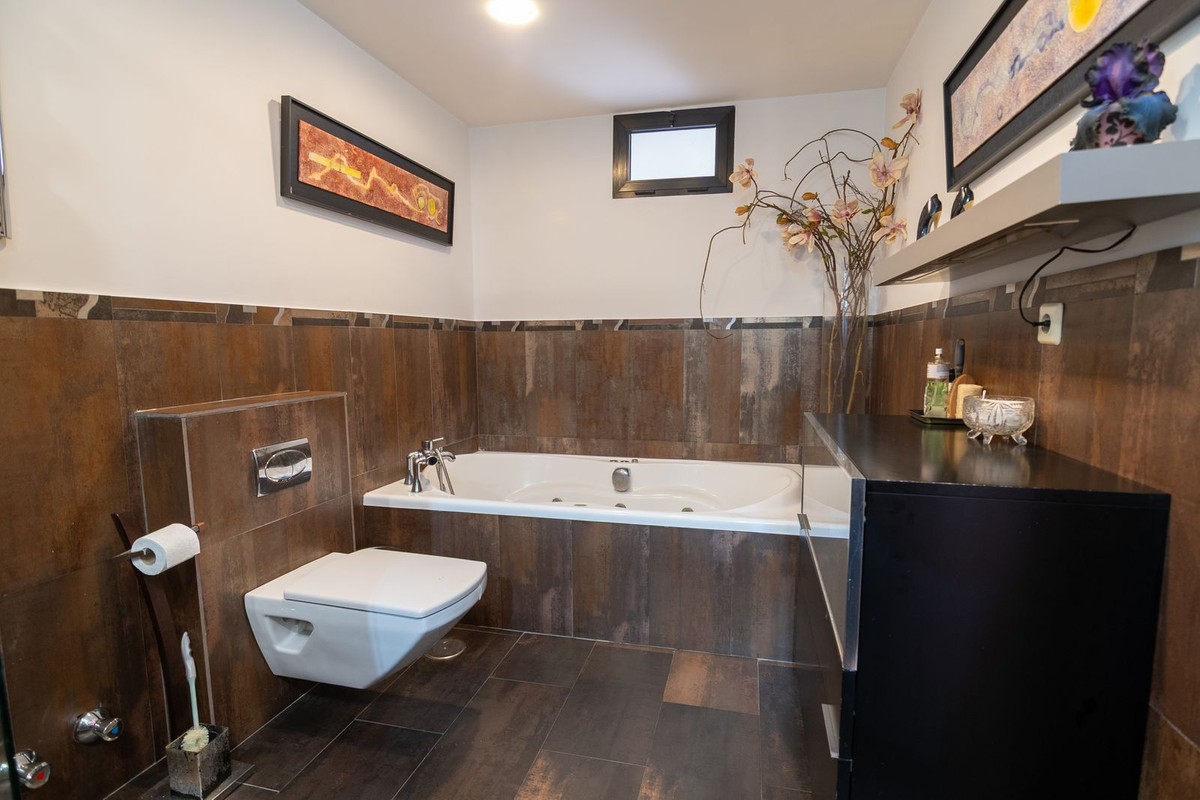 cb4ce16126278e94f5a42db4d1b8dcef - 17