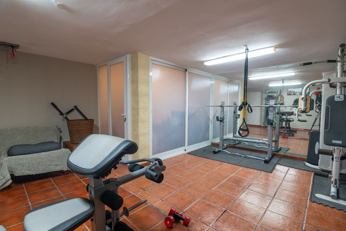 cb4ce16126278e94f5a42db4d1b8dcef - 32