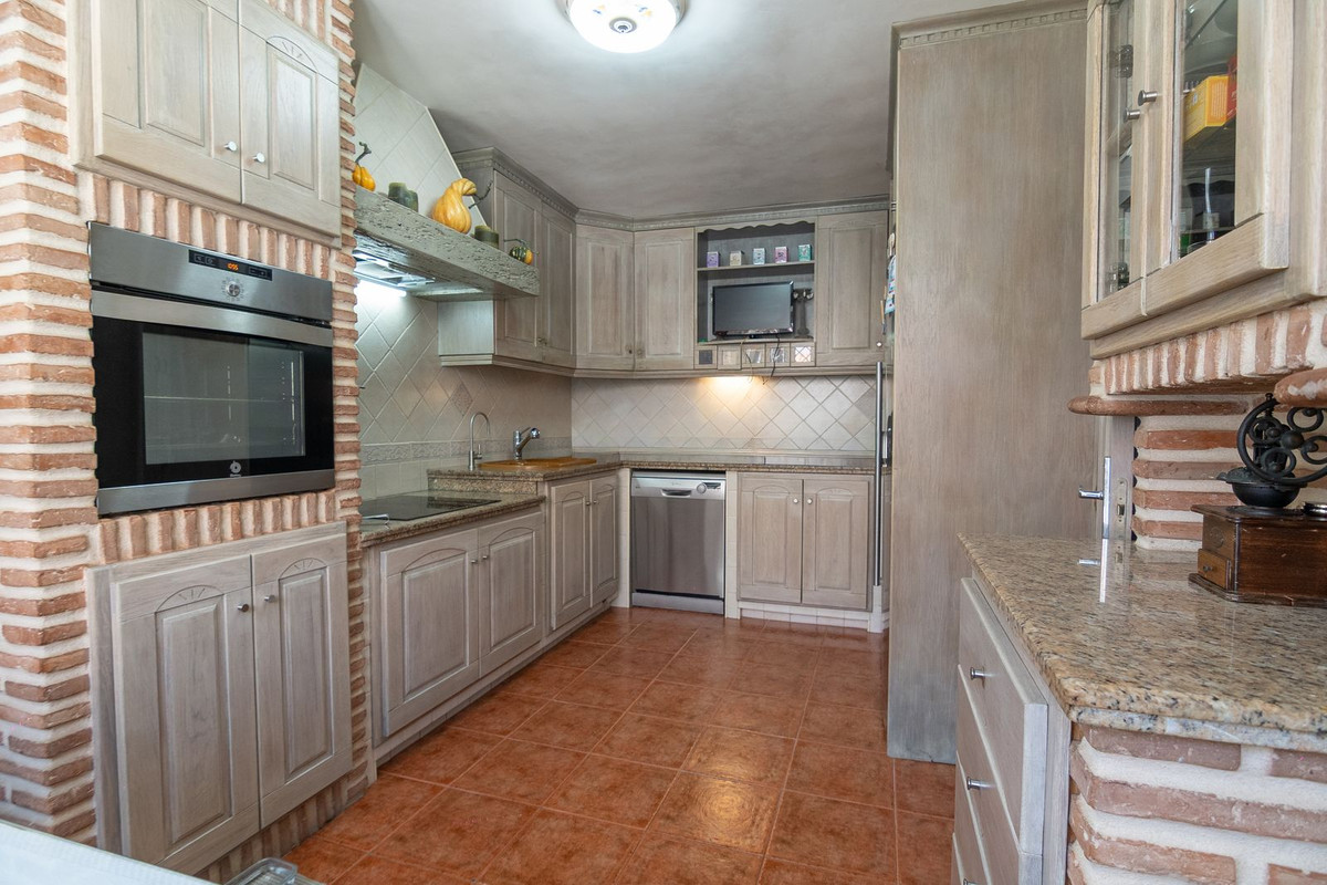 cb4ce16126278e94f5a42db4d1b8dcef - 8