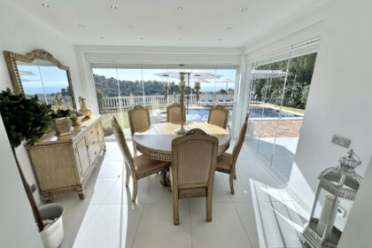 cbb7f4f39e2d4dcf25c9157b515f6353 - 13