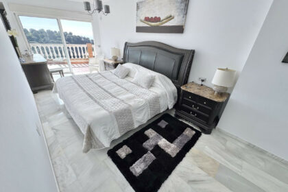 cbb7f4f39e2d4dcf25c9157b515f6353 - 15