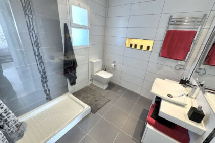 cbb7f4f39e2d4dcf25c9157b515f6353 - 20