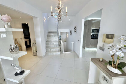 cbb7f4f39e2d4dcf25c9157b515f6353 - 24