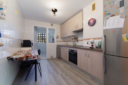 cc0a37f16f0e9cb57b40373bade9acd1 - 1