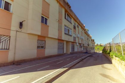 cc0a37f16f0e9cb57b40373bade9acd1 - 17