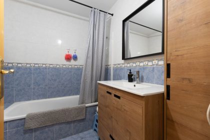 cc0a37f16f0e9cb57b40373bade9acd1 - 19