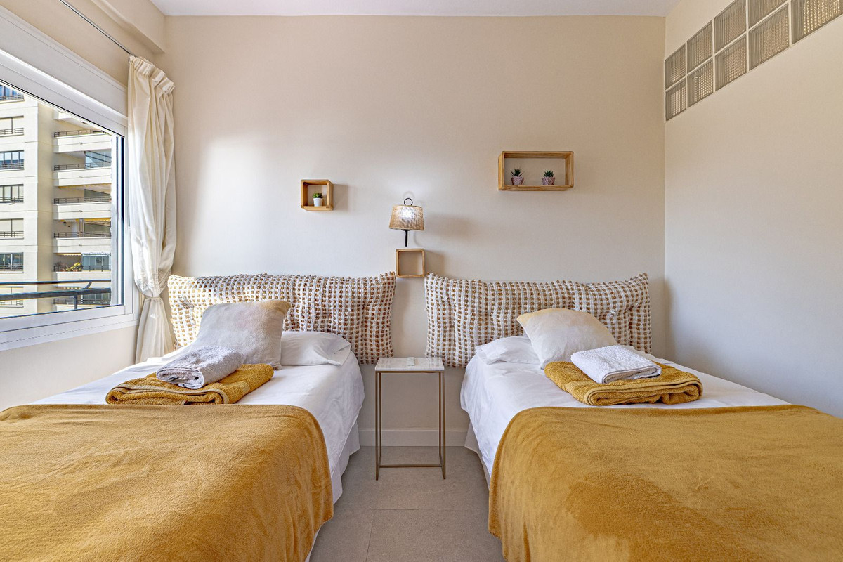 cccabb85058ea12b3a7d3cefa5d82f8d - 16