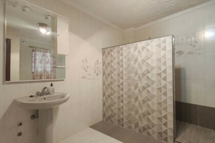 cdf71db21730d916038e4fa95a3aa0c8 - 14