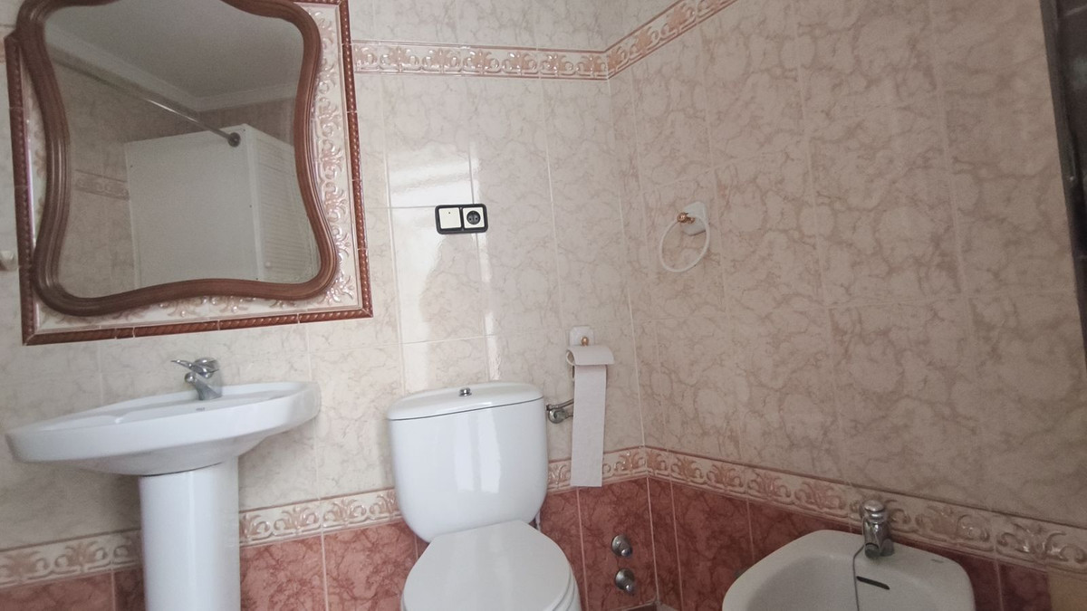 cdf71db21730d916038e4fa95a3aa0c8 - 16