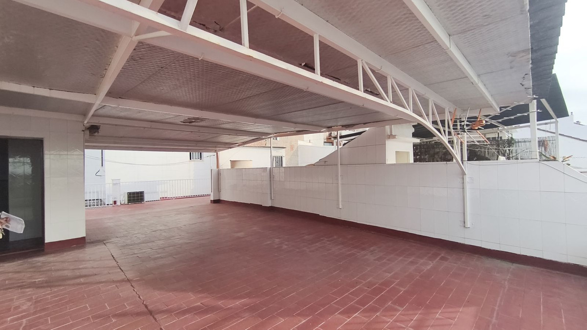 cdf71db21730d916038e4fa95a3aa0c8 - 17