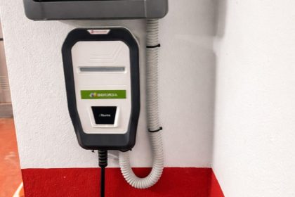 ce1c05f5e0097d844134ed57fb39e470 - 14