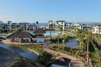 ce1c05f5e0097d844134ed57fb39e470 - 19