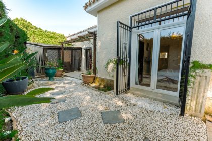 ce26e491be2ae146ec2686d9842a930c - 24