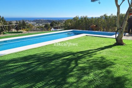 ce76da572e9fac4aa7a14d1ff4a4ce0d - 12