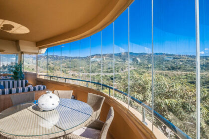 ce87f97543bb37b59479bb63f6ac0b82 - 11