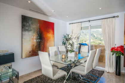 ce87f97543bb37b59479bb63f6ac0b82 - 14