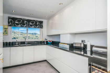 ce87f97543bb37b59479bb63f6ac0b82 - 3