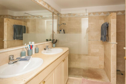 ce87f97543bb37b59479bb63f6ac0b82 - 7