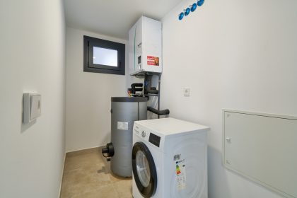 cea70ca02426d7712c5df18c05525f98 - 23