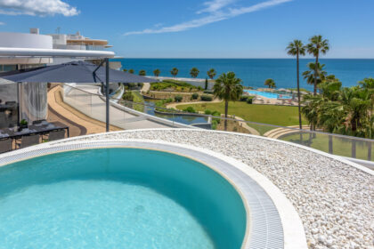 cedd8ff9226df36f14a3fdd7a0b1b633 - 1