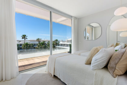 cedd8ff9226df36f14a3fdd7a0b1b633 - 40