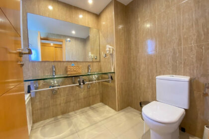 cfa305336f050462d06b5adf621994d6 - 14