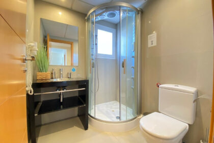 cfa305336f050462d06b5adf621994d6 - 18