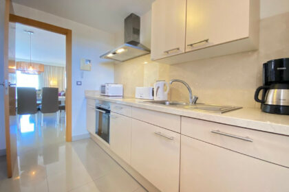 cfa305336f050462d06b5adf621994d6 - 9