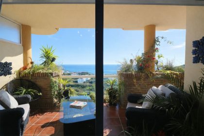 cfbd180ea7d94fe1fb90174eab677962 - 3