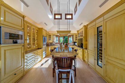 d06979369b6398189c6add4d980d9f6a - 13