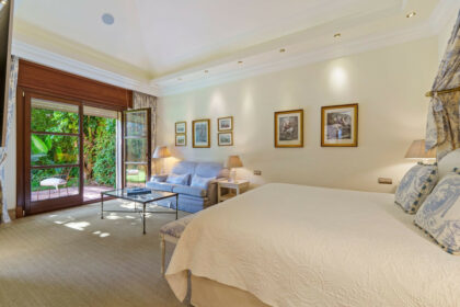 d06979369b6398189c6add4d980d9f6a - 18