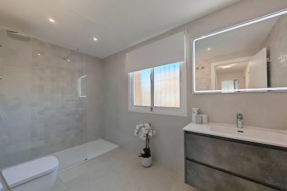 d1431d840938cffeaa9e400d066f3ff4 - 11