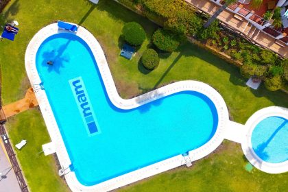 d15fc8f9e66b2bc3e3c2a71ce014b7db - 27