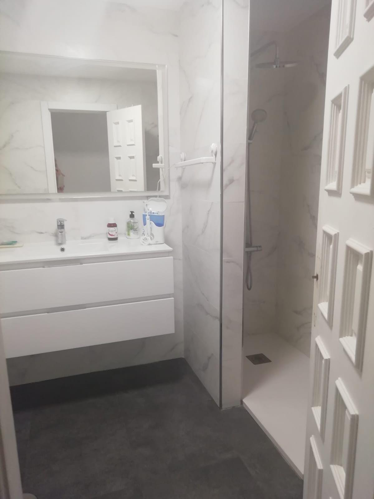 d21024a751a7a5c6832c0c9eeba6dbf7 - 18