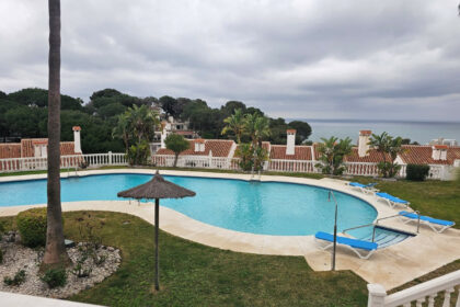 d2322116ca1405a0a3b9f29ffdf05a1a - 24