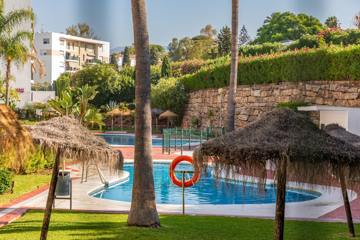 d254d0d19ae6a5a710261cc6540e4f94 - 16