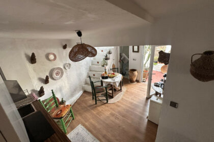 d2808c0e4b54a51f15aabf7aaf197913 - 24