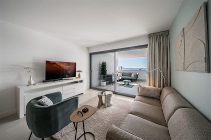 d3254e2b761846f35b21b72797c7e946 - 10